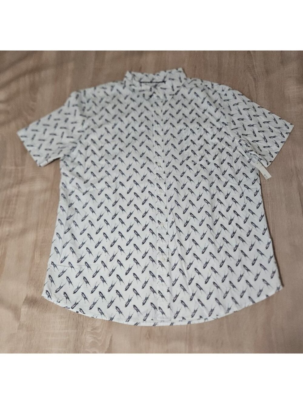 Essentials Mens Size Xl Slim Fit Blue Bird Print Short Sleeve Button Up Shirt